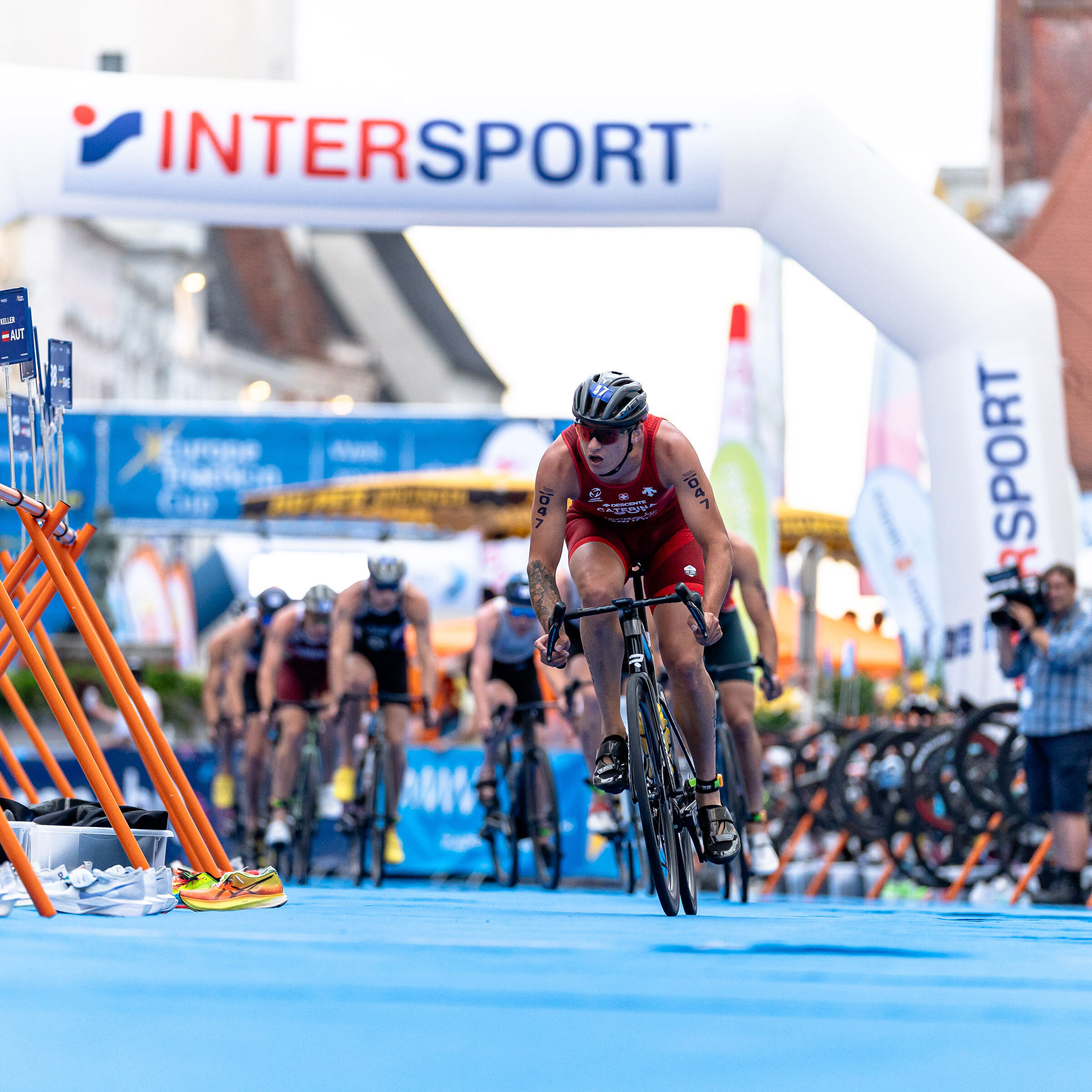 Triathlet am Rad beim Wels Triathlon